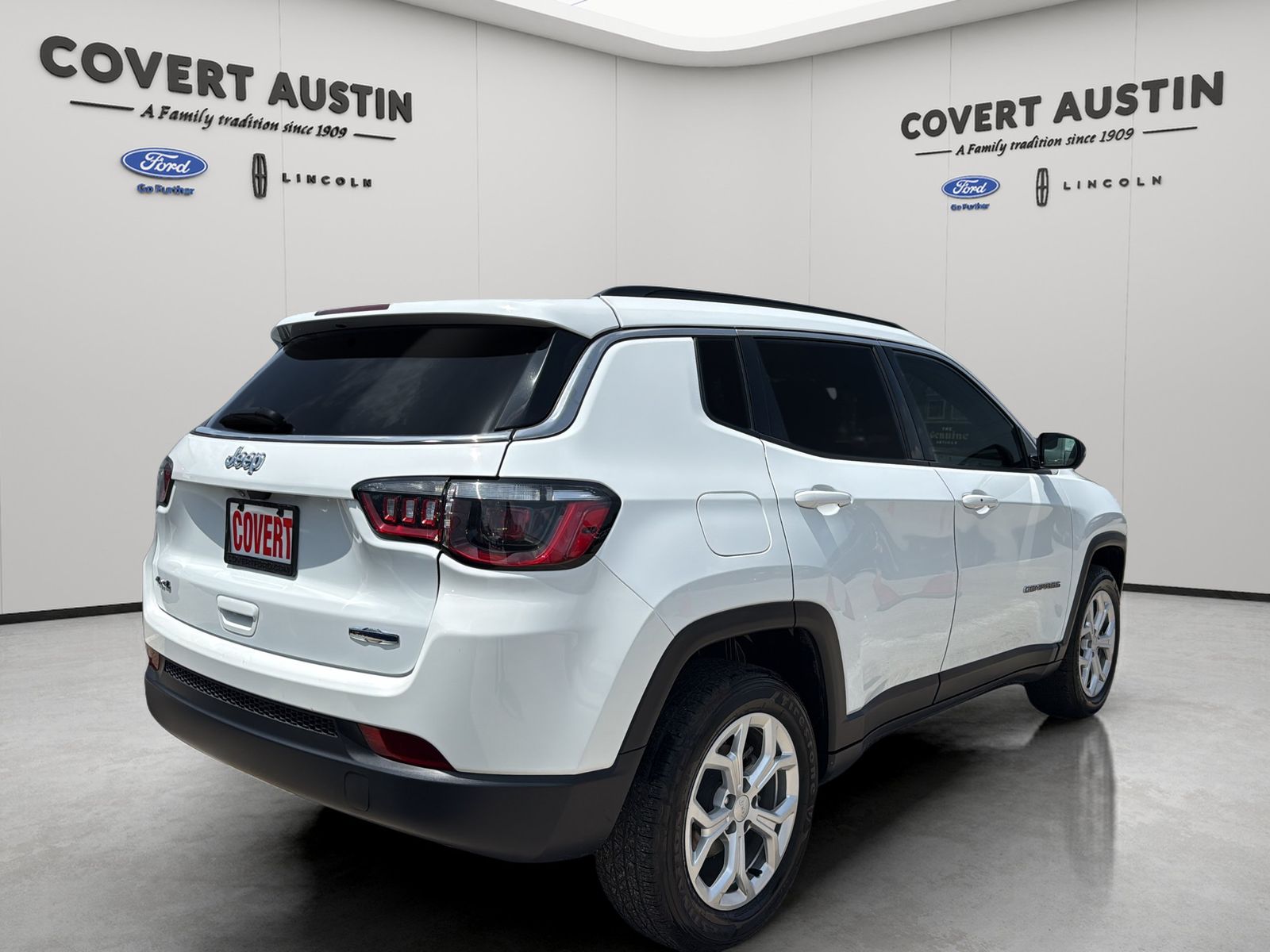 Used Car 2024 Jeep Compass  Latitude For Sale Under $25,000 In Austin, Texas