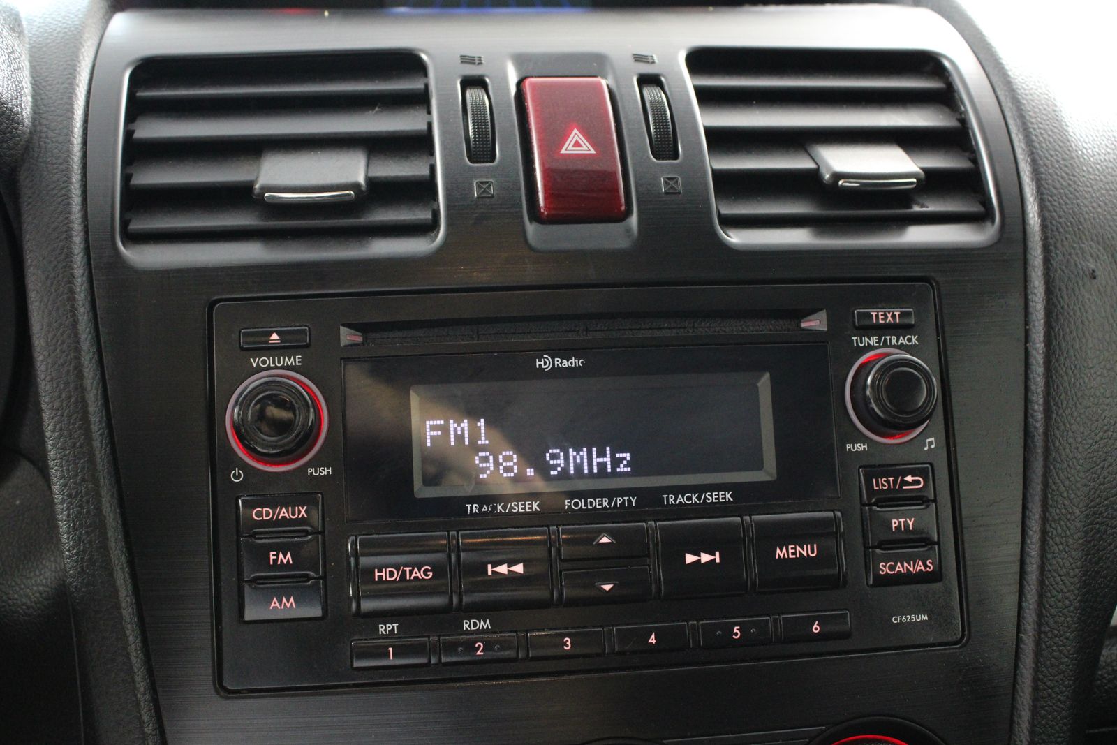 Used 2014 Black Subaru 2.5i Premium image 19