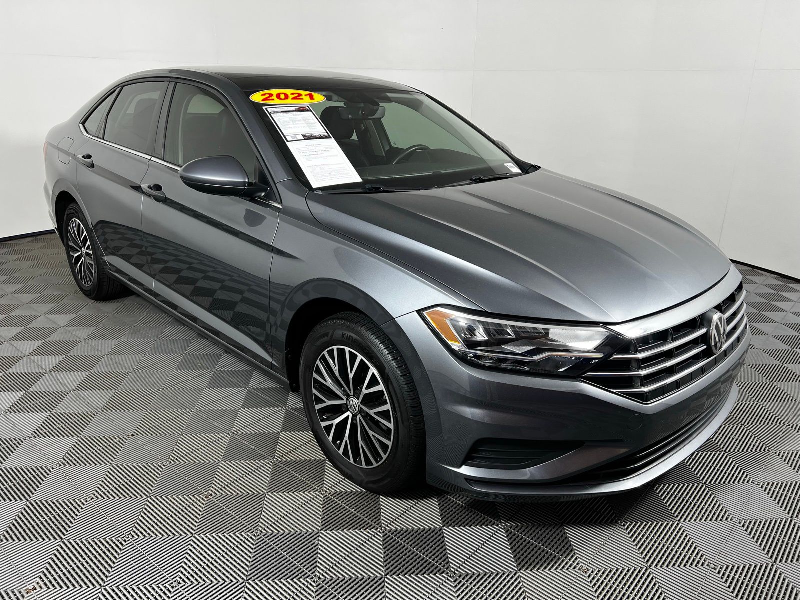 Thumbnail: 2021 Volkswagen Jetta - 3