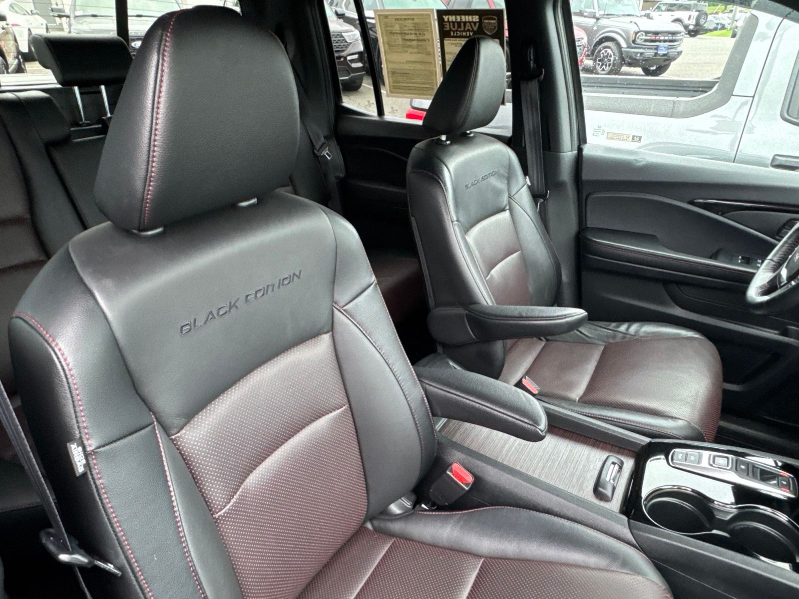 Used 2020 Crystal Black Pearl Honda Black Edition image 33