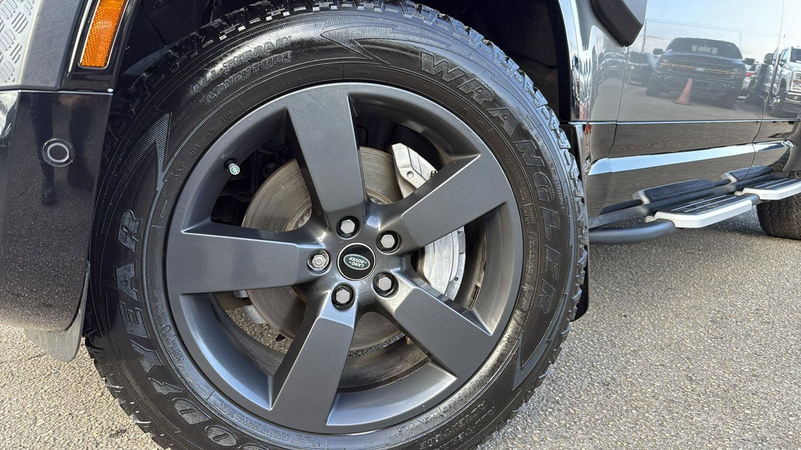 Used Car 2024 Land Rover Defender 130  X-dynamic Se For Sale Under $70,000 In Austin, Texas