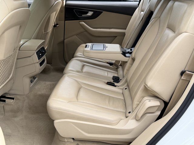 Used 2019 Carrara White Audi 55 Premium image 7