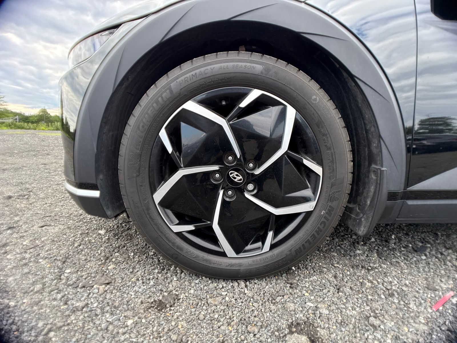 Used 2023 Black Hyundai SEL image 27