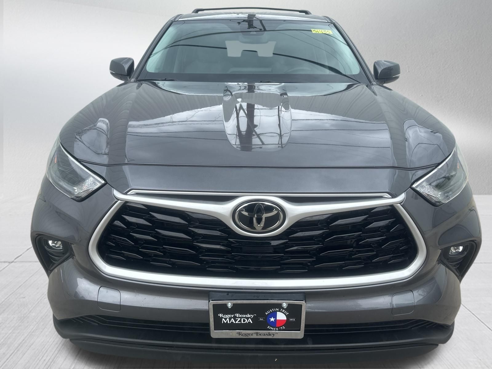 Used Car 2023 Toyota Highlander  Le For Sale Under $35,000 In Austin, Texas