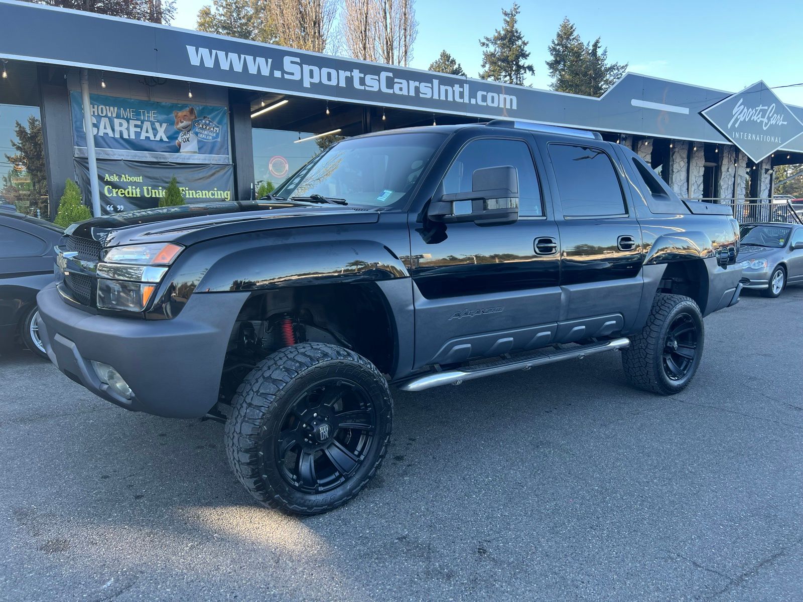 Smokin Asphalt 2003 Chevrolet Avalanche 1500 4WD Pickup Truck Four-Wheel Drive 4-Speed Automatic Overdrive