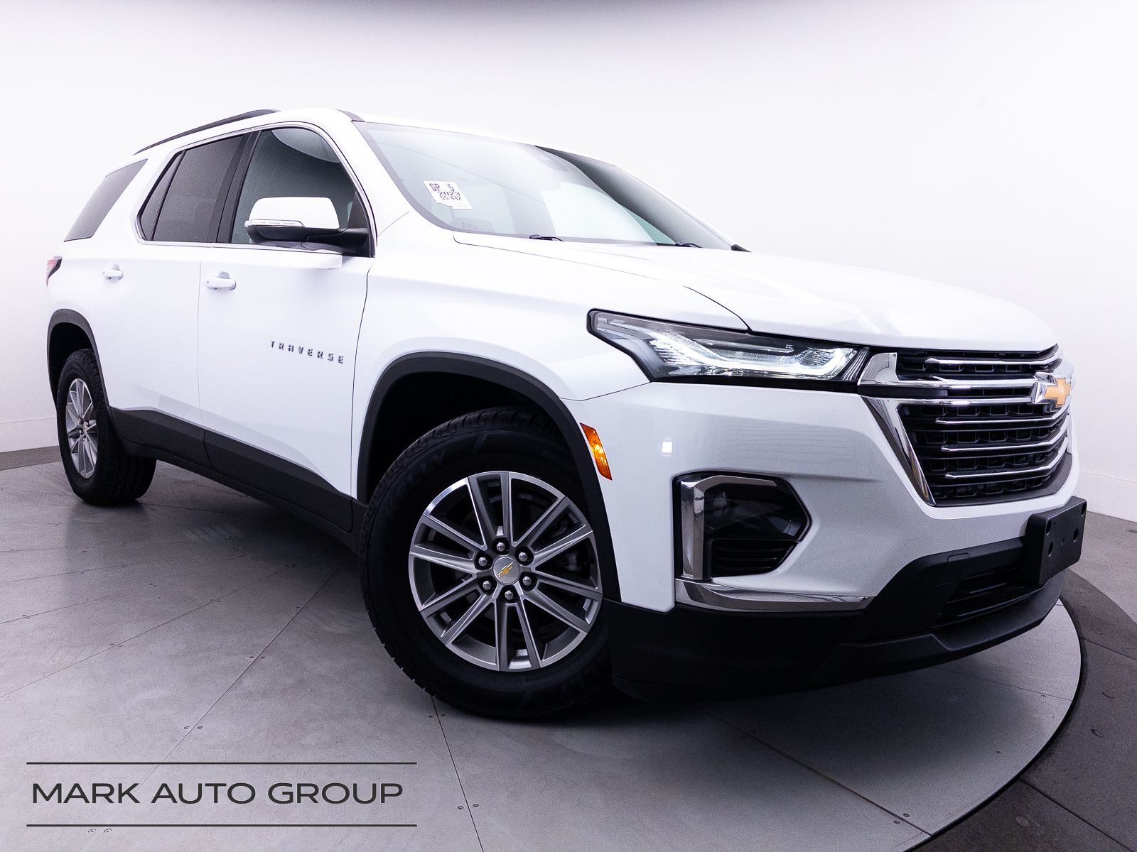 2023 Chevrolet Traverse LT
