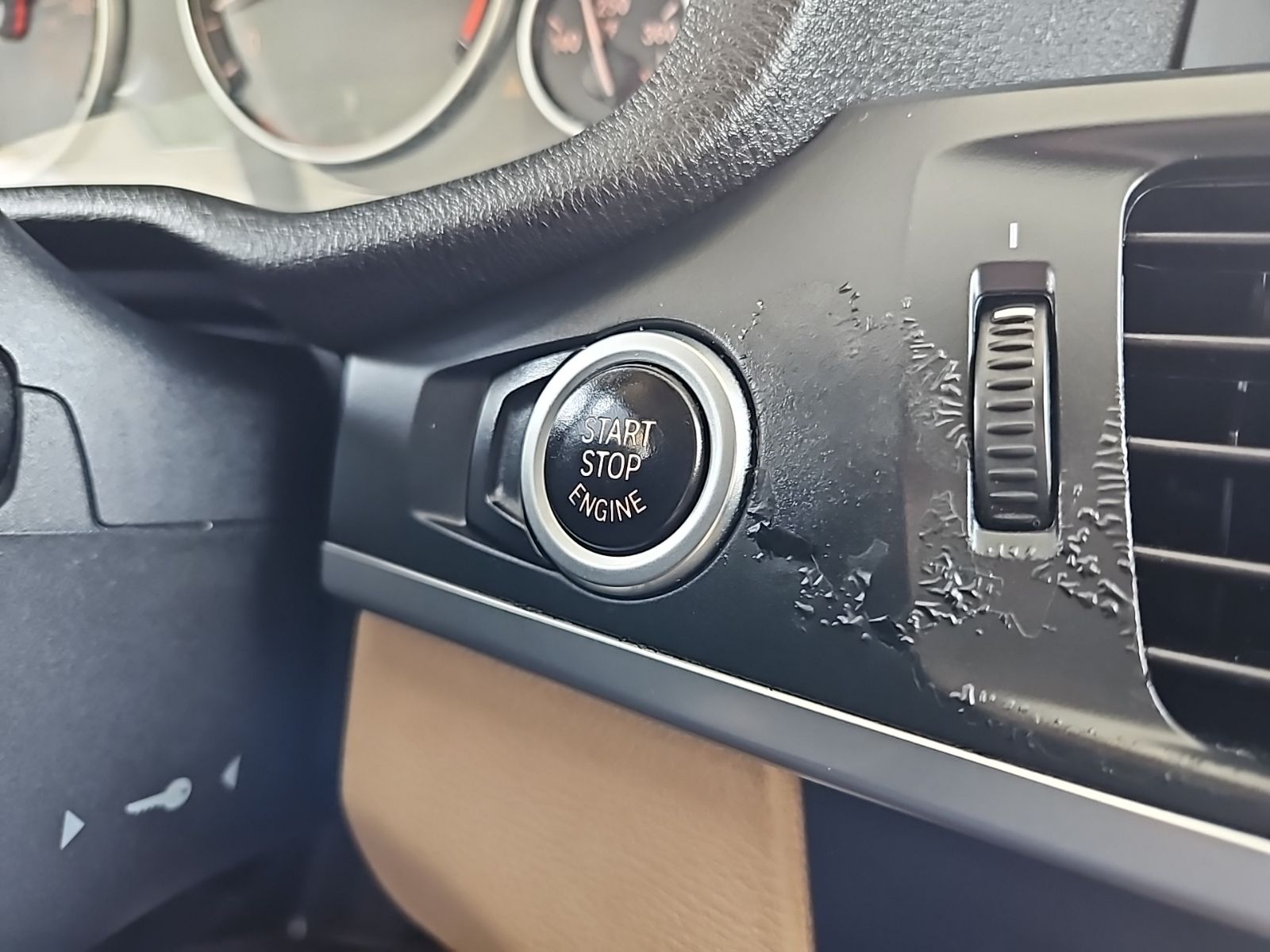 Used 2011 Silver BMW xDrive28i image 24