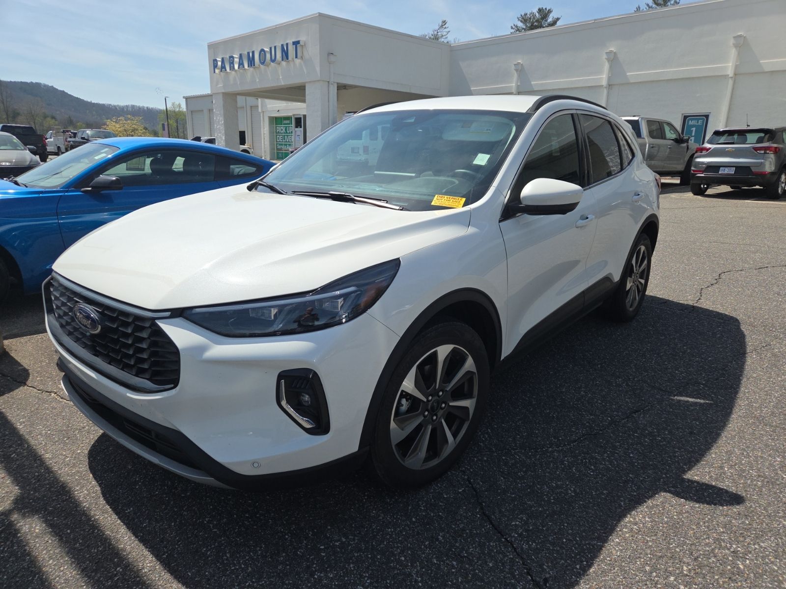 View vehicle photo 2