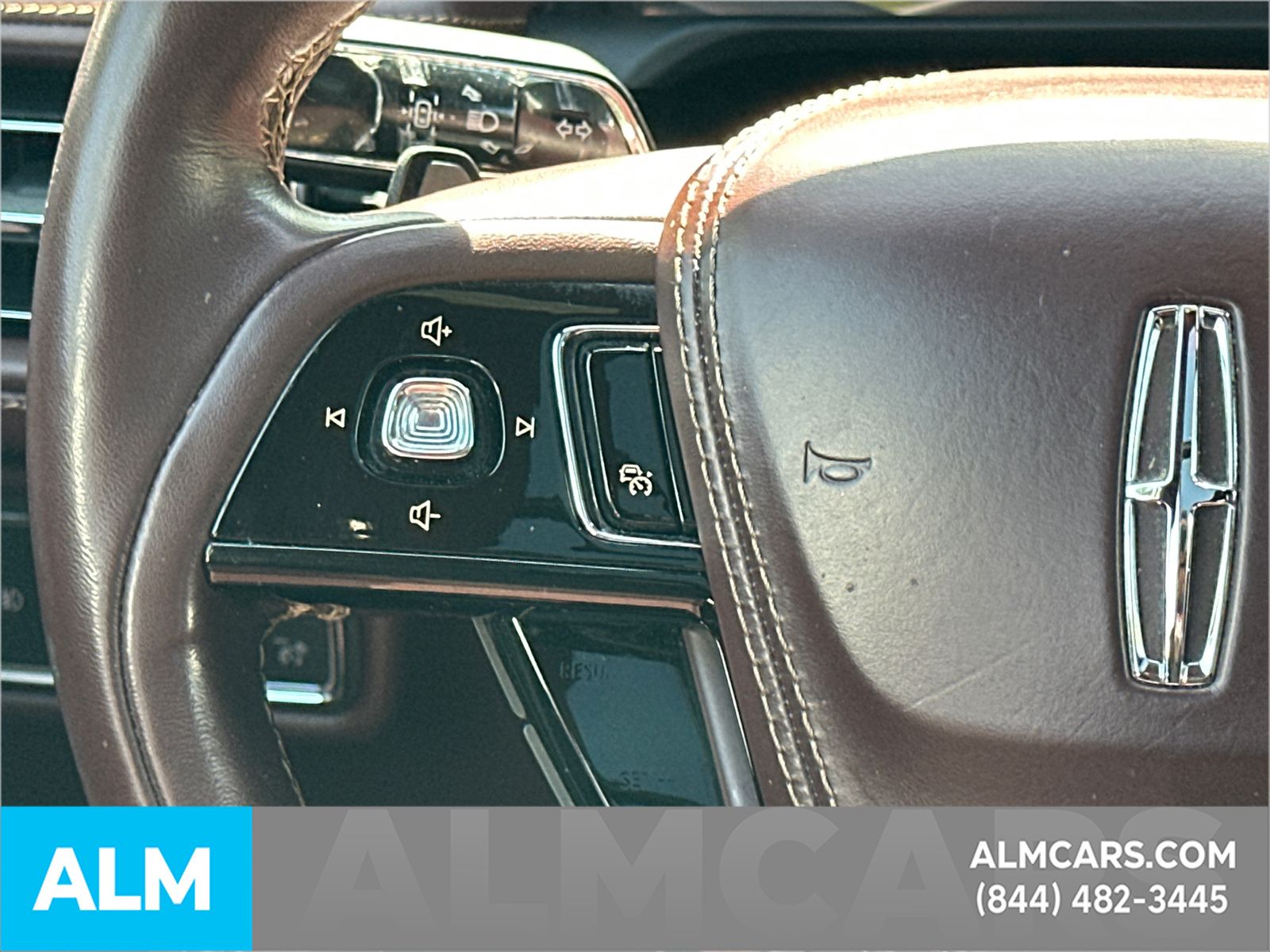 Used 2022 White Lincoln Black Label Grand Touring image 30