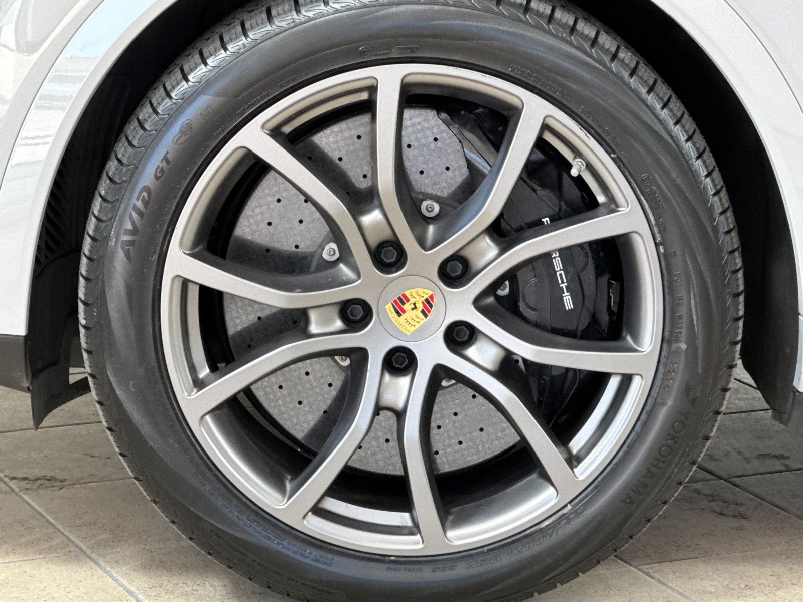 2023 Porsche Cayenne E-Hybrid Turbo S — full photo 27 of 30