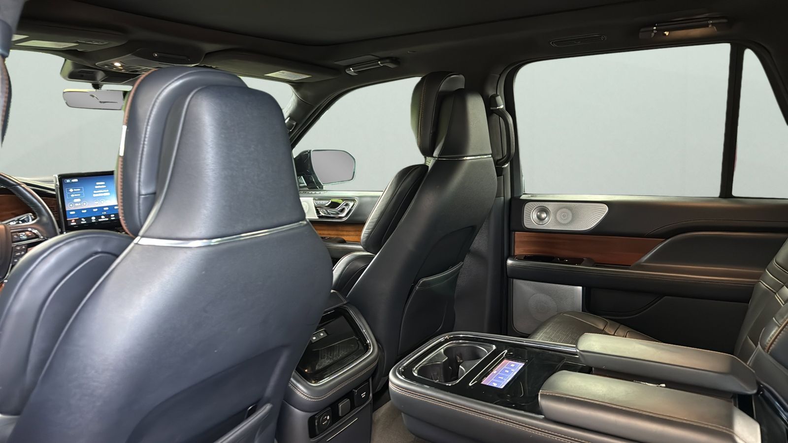 Used Car 2022 Lincoln Navigator  Black Label For Sale Under $50,000 In Austin, Texas