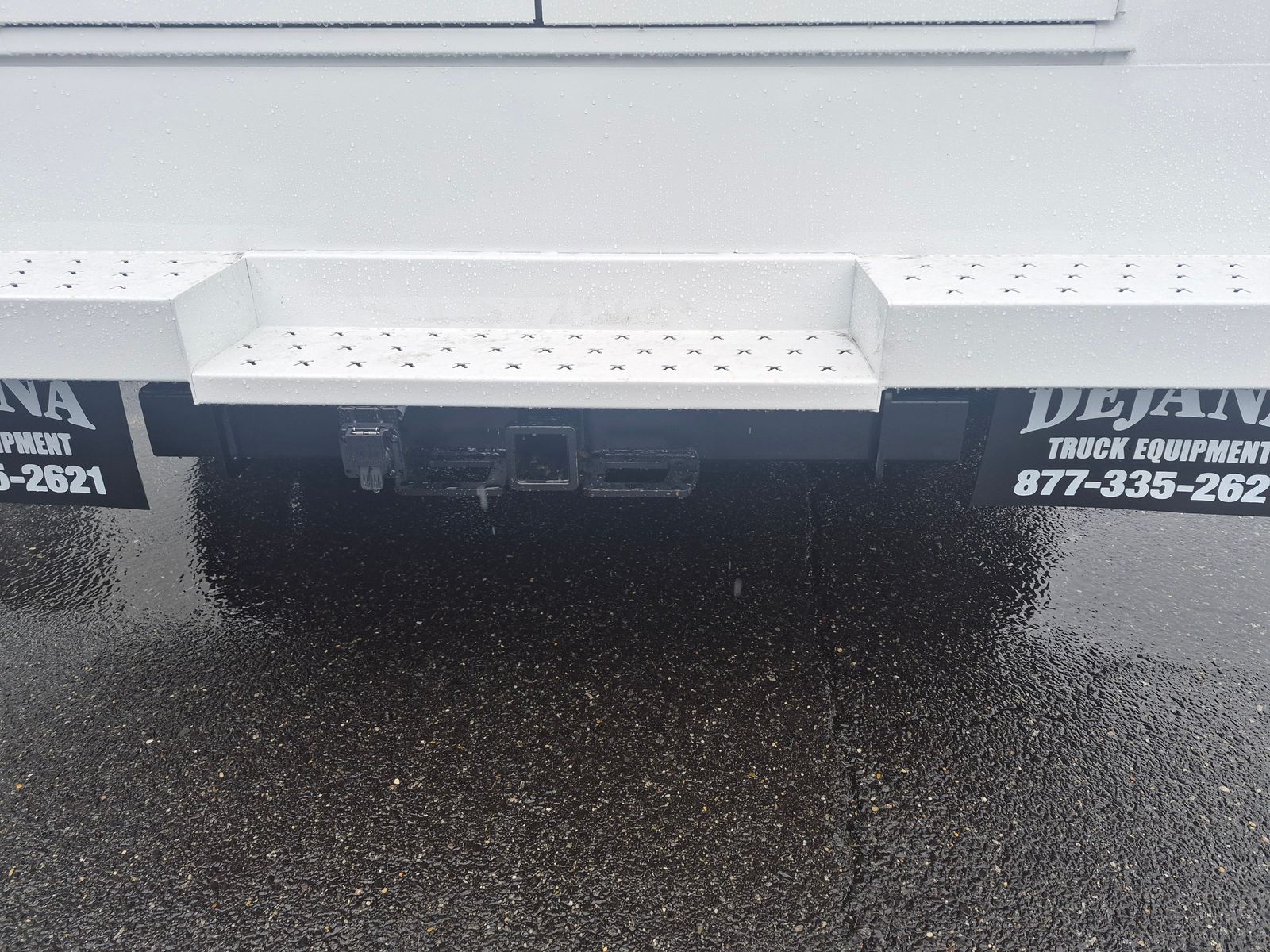 New 2026 Oxford White Ford XL SERVICE BODY image 13