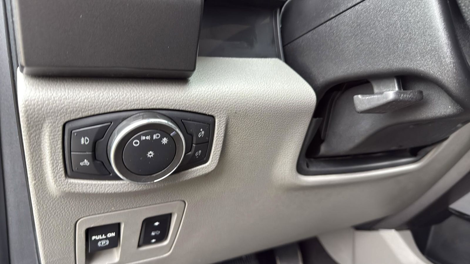 Used Car 2020 Ford F-150  Xlt For Sale Under $25,000 In Austin, Texas