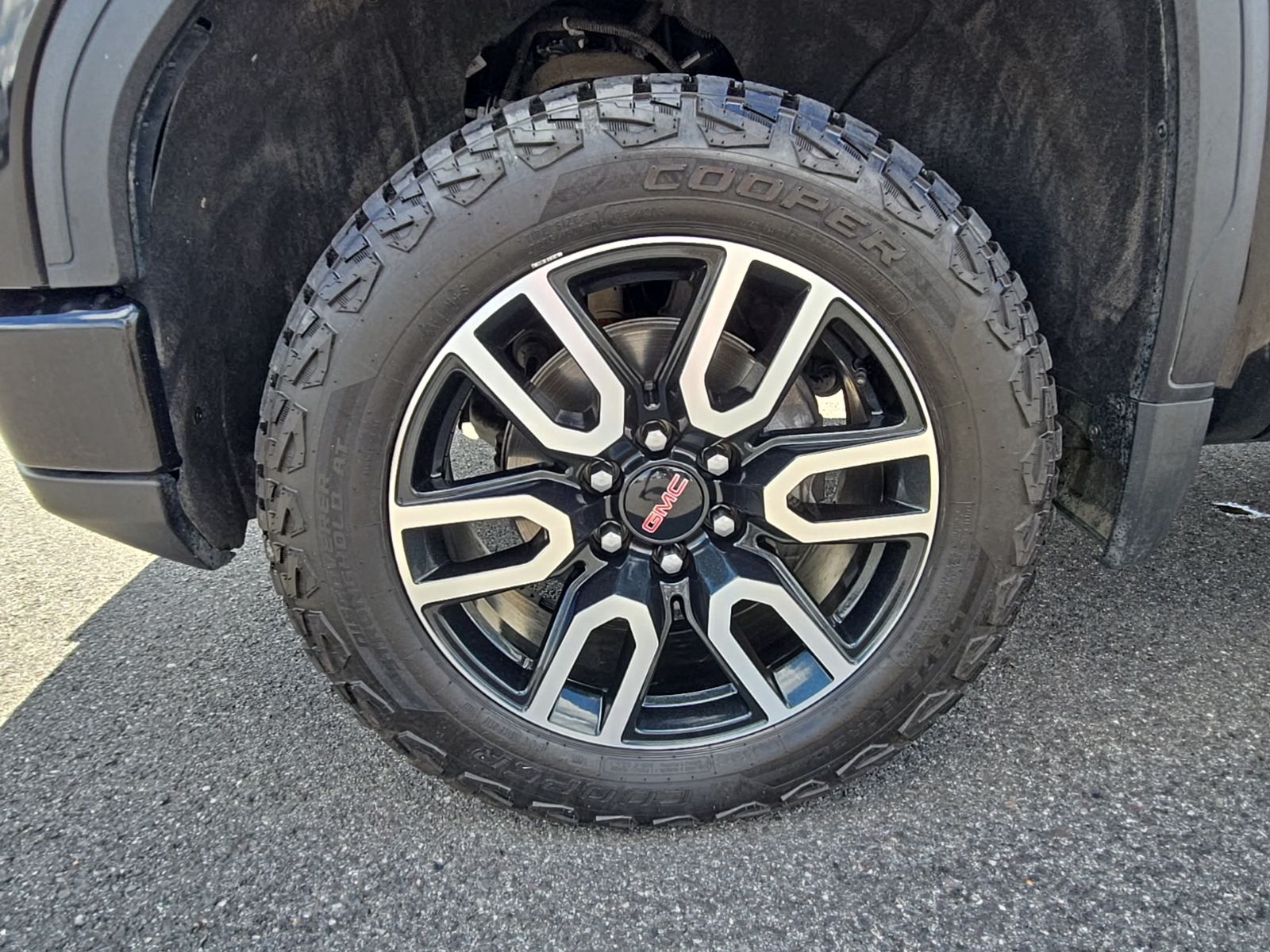 Used 2023 Black GMC AT4 image 27