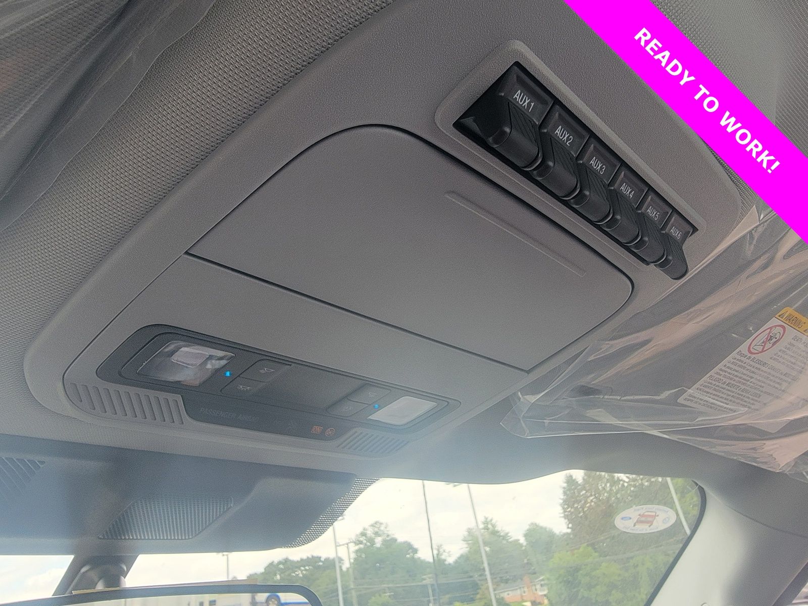 New 2025 Oxford White Ford XL image 24