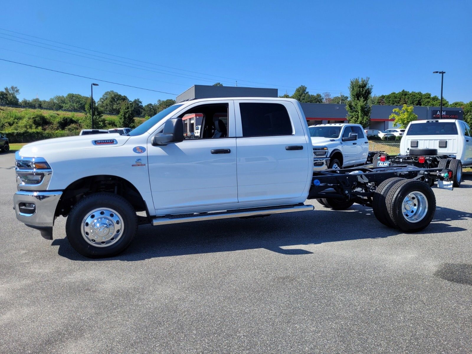 2025 Ram 4500 Tradesman photo 2