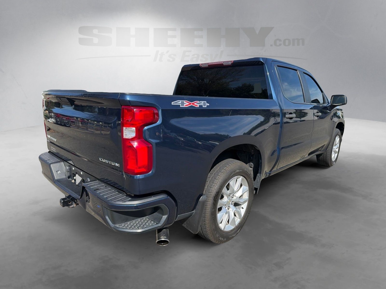 Used 2020 Blue Chevrolet Custom image 13