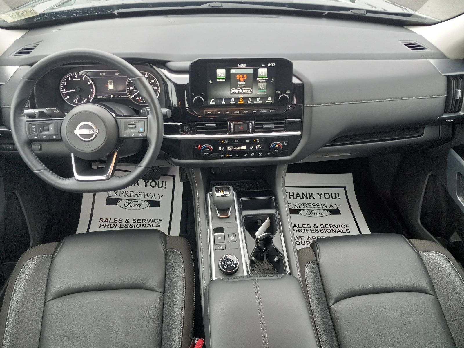 2025 Nissan Pathfinder image 17