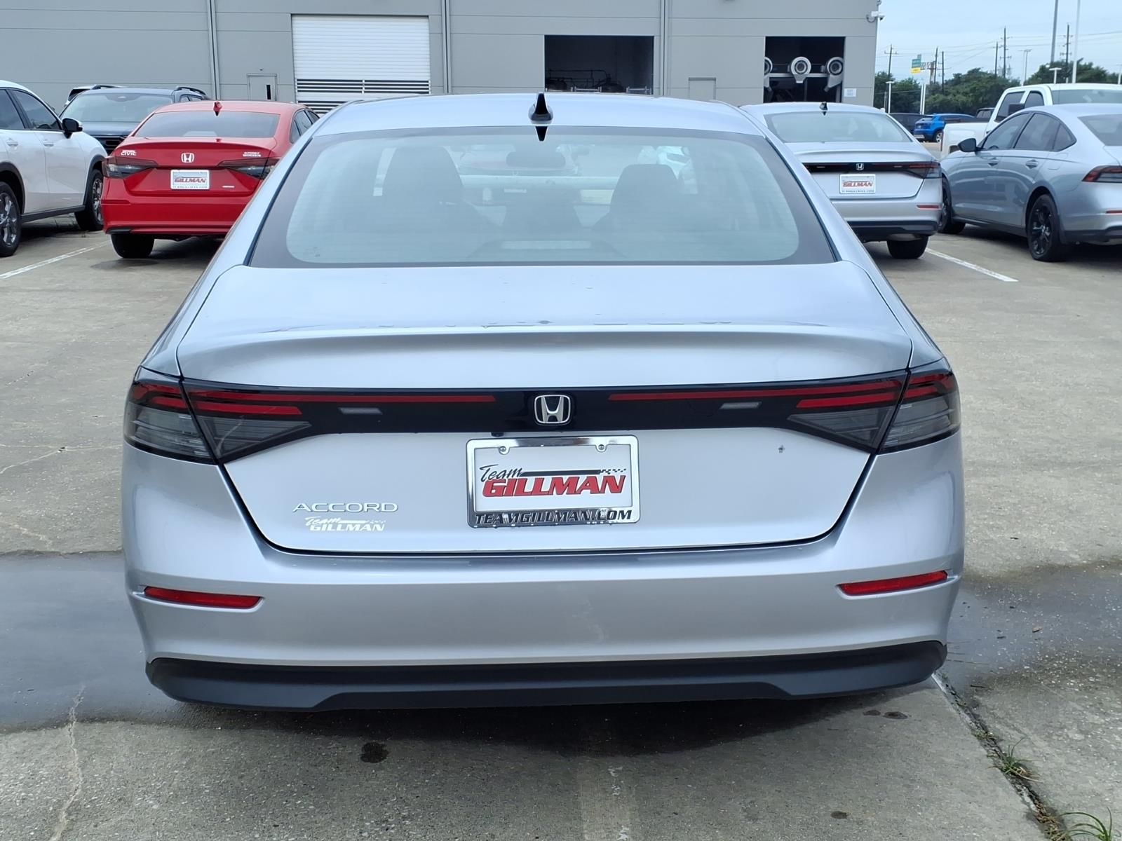 View vehicle photo 6