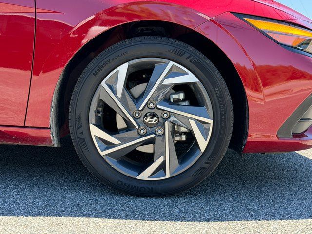 Used 2024 Red Hyundai SEL image 29