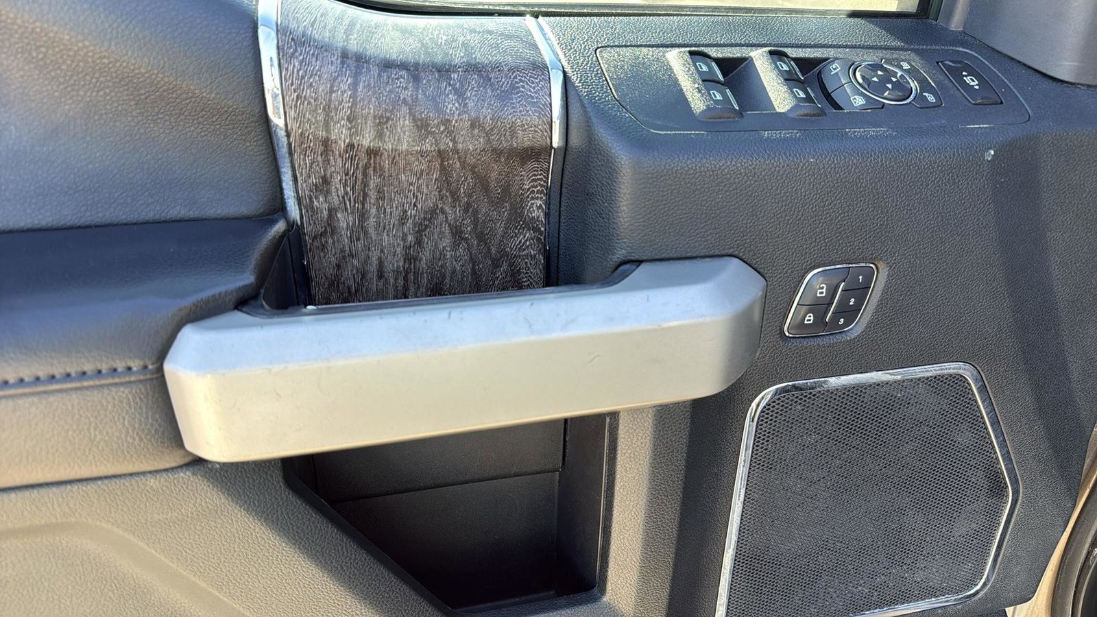 Used Car 2018 Ford F-350sd  Lariat For Sale Under $50,000 In Austin, Texas