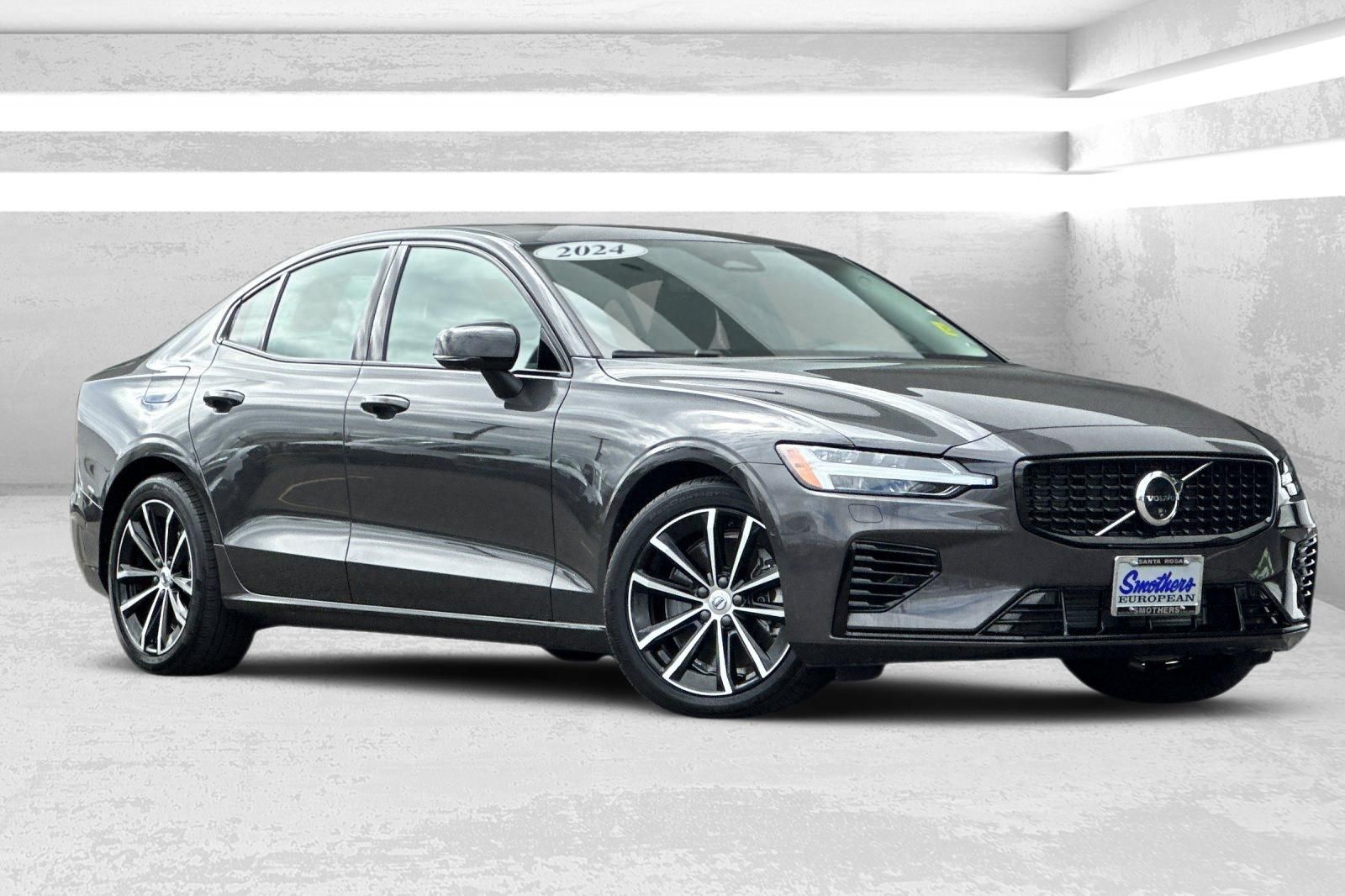 2024 Volvo S60 Recharge T8 Plus Dark Theme eAWD