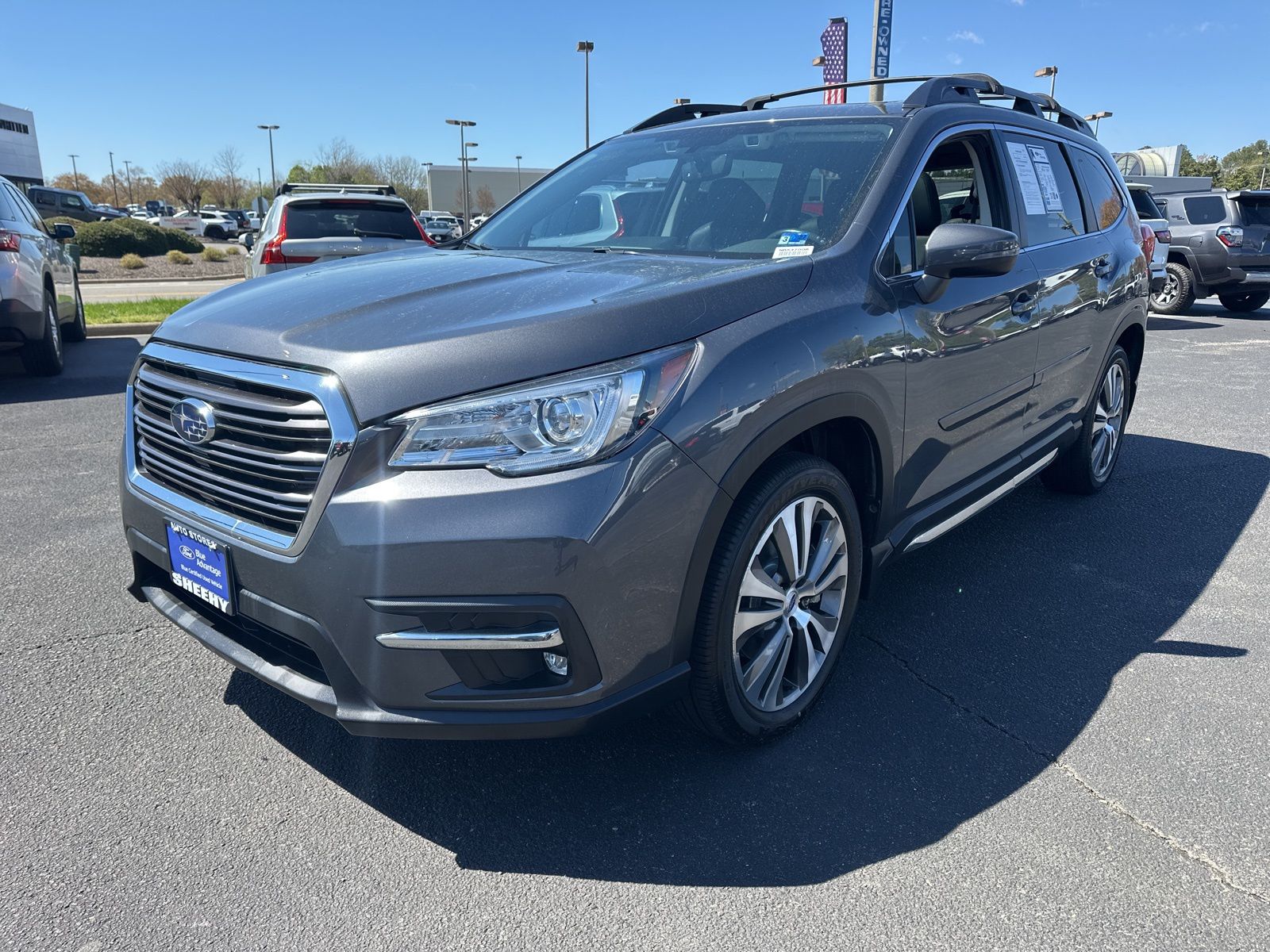 View vehicle photo 7