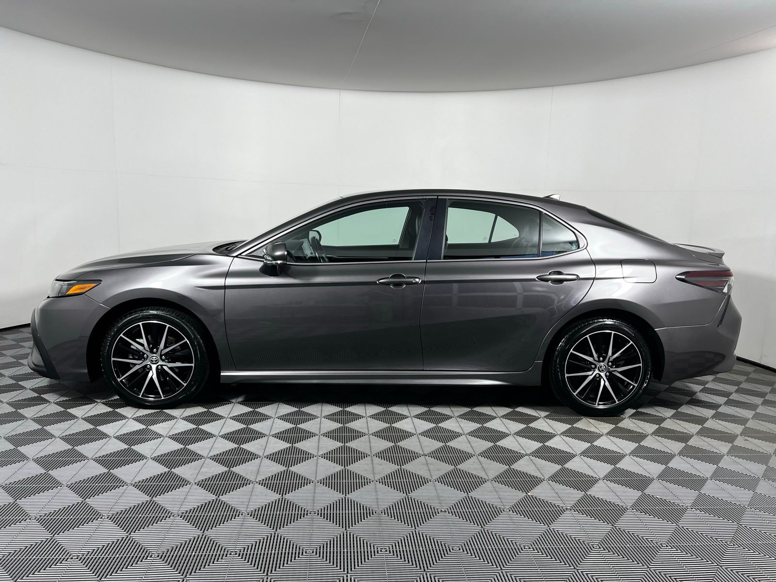 Thumbnail: 2024 Toyota Camry - 8