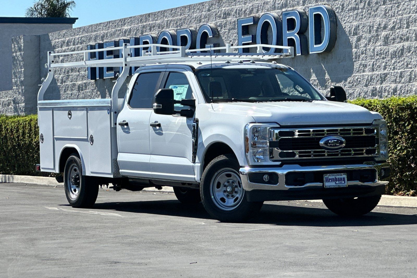 2026 Ford F-350 Super Duty Chassis Cab