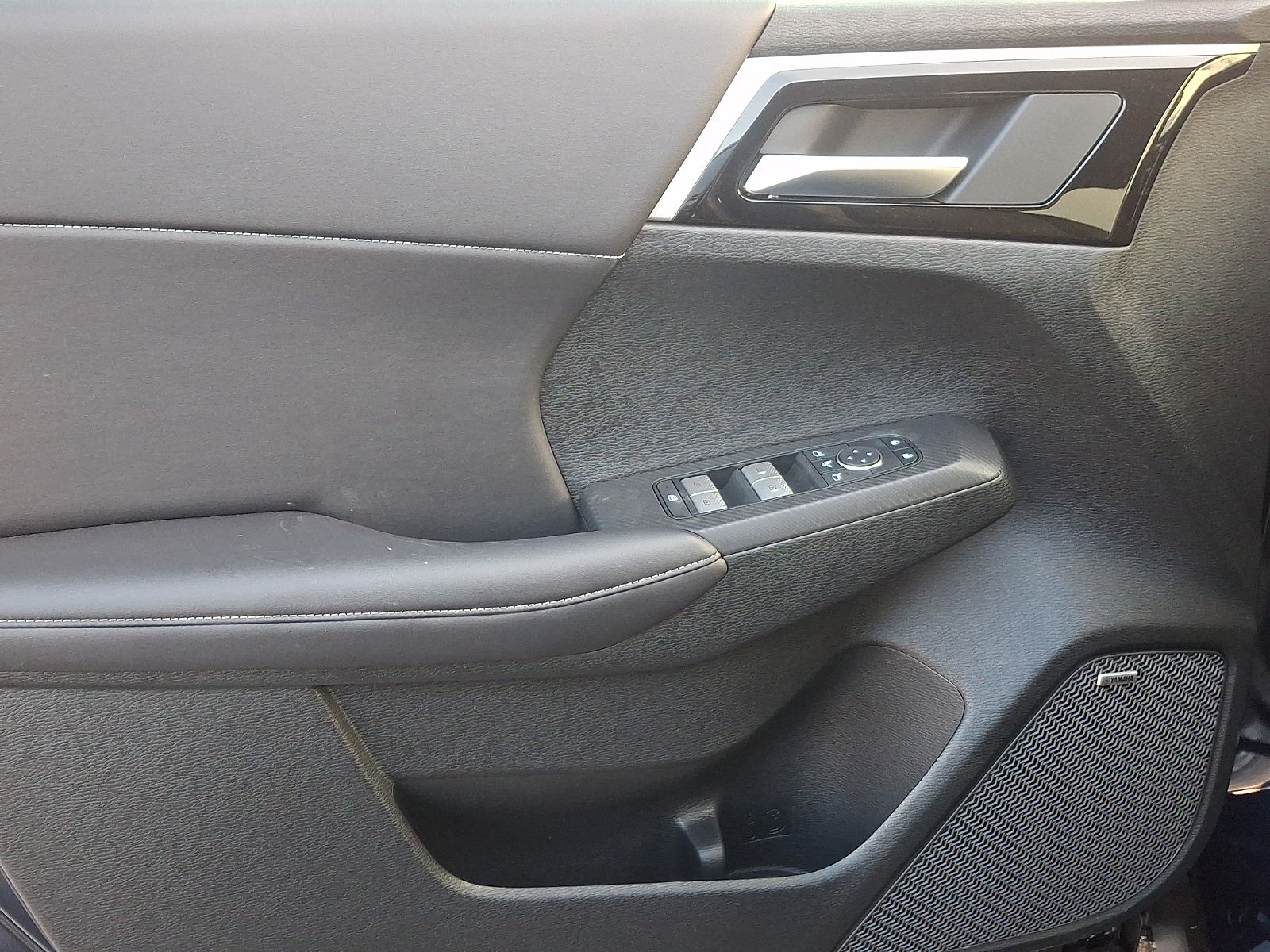 2026 Mitsubishi Outlander SE - Photo 11