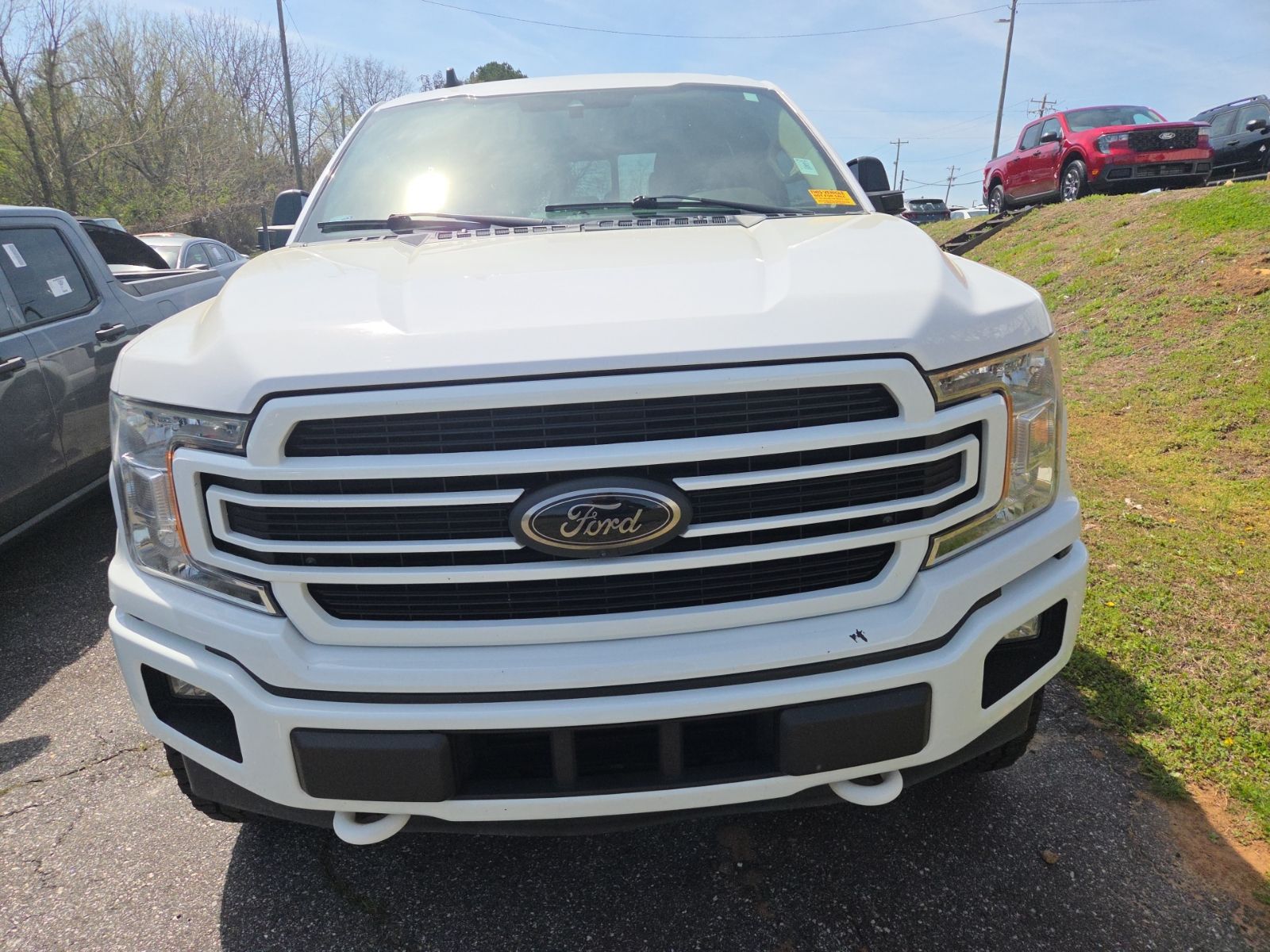 Oxford White 2019 Ford F-150 Lariat SuperCrew 4WD Pickup Truck Four-Wheel Drive Automatic