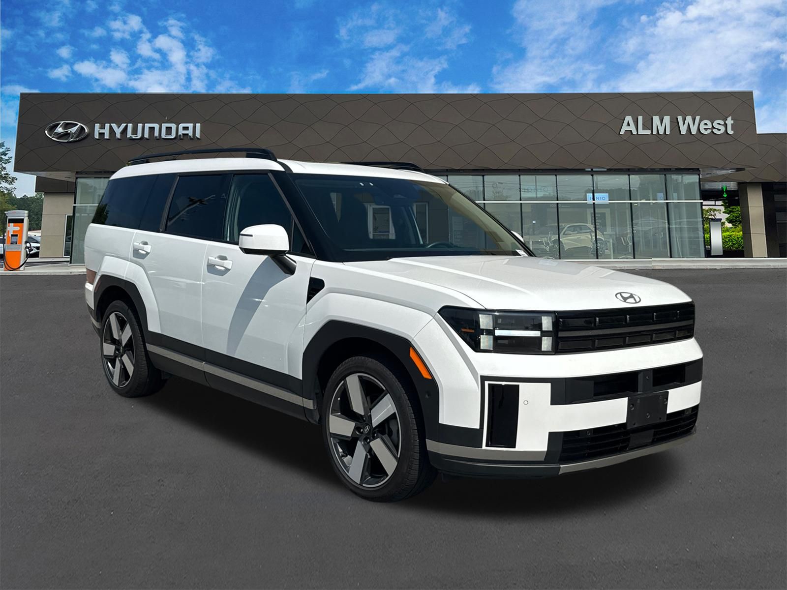 Used 2024 White Hyundai Limited image 3