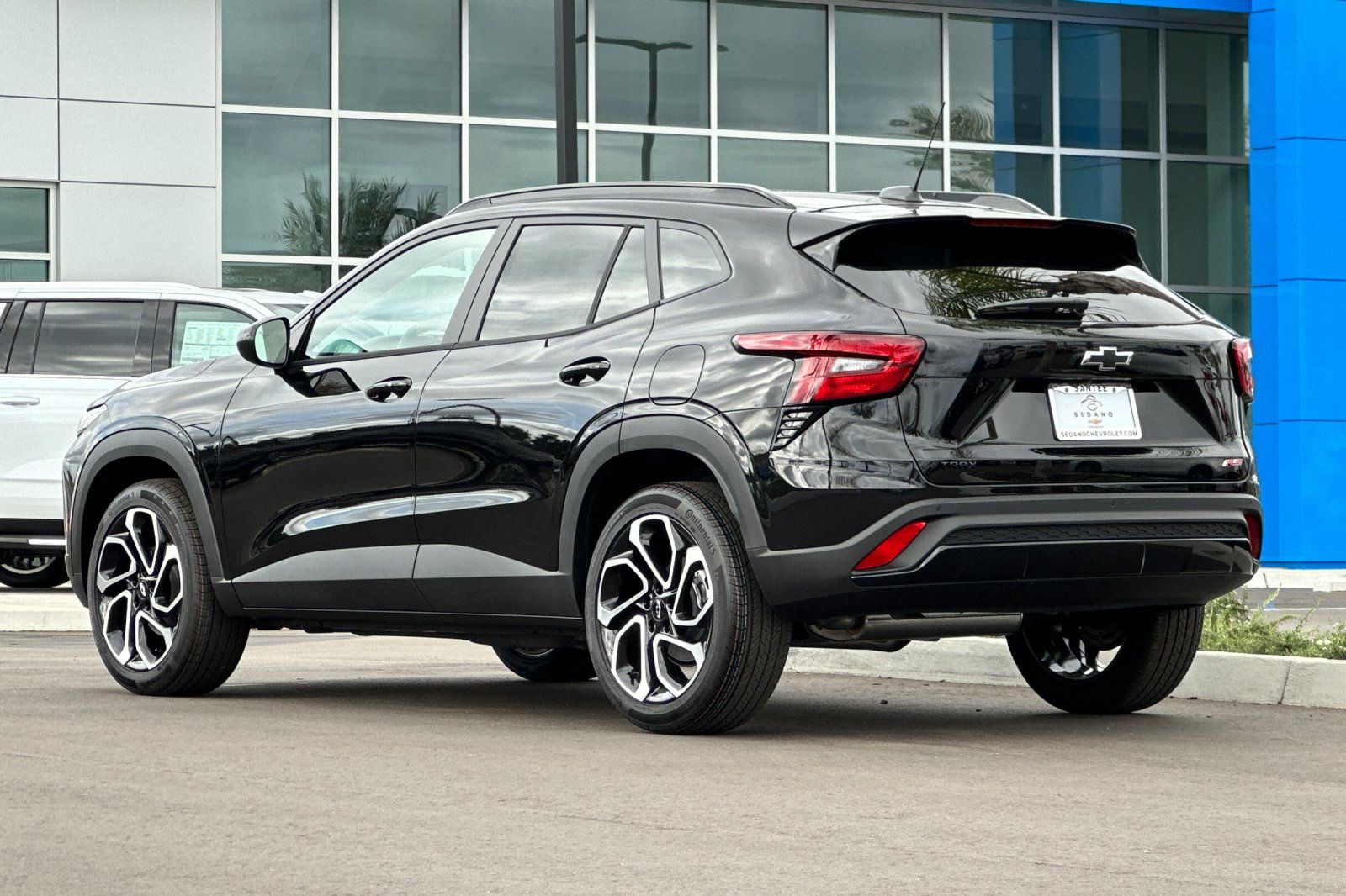 View vehicle photo 6