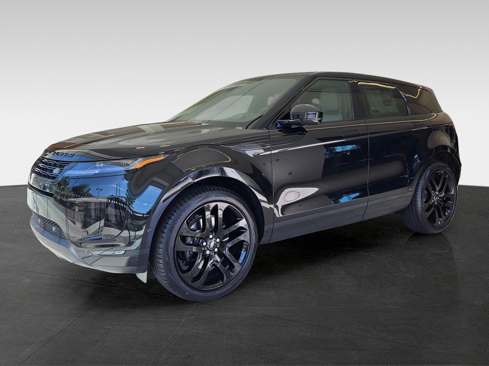 2026 Land Rover Range Rover Evoque S — full photo 1 of 39
