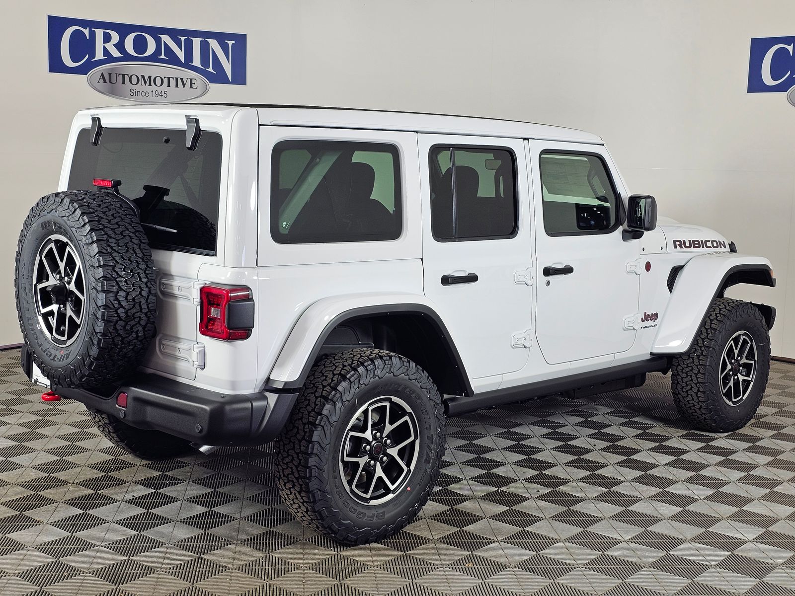 View vehicle photo 5