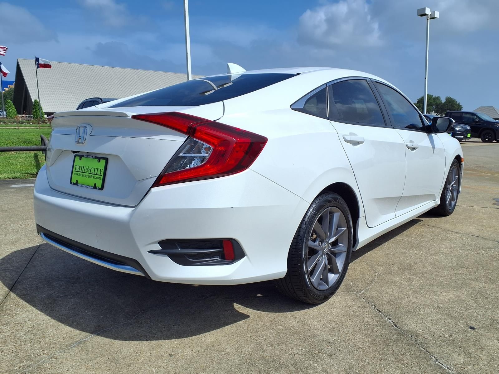 Used 2020 Honda Civic EX-L with VIN 19XFC1F76LE021765 for sale in Port Arthur, TX