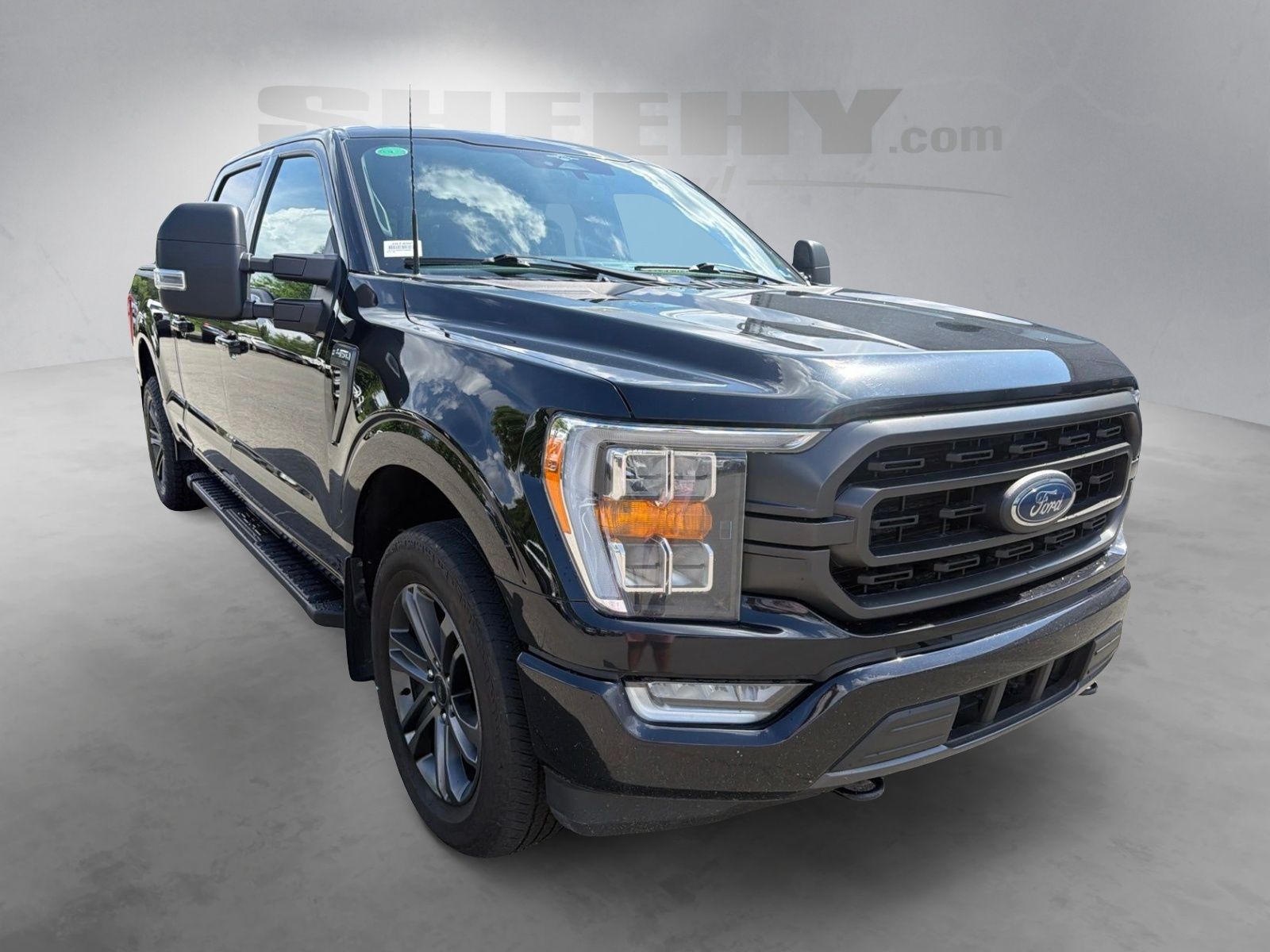 Certified Used 2023  Ford XLT image 2