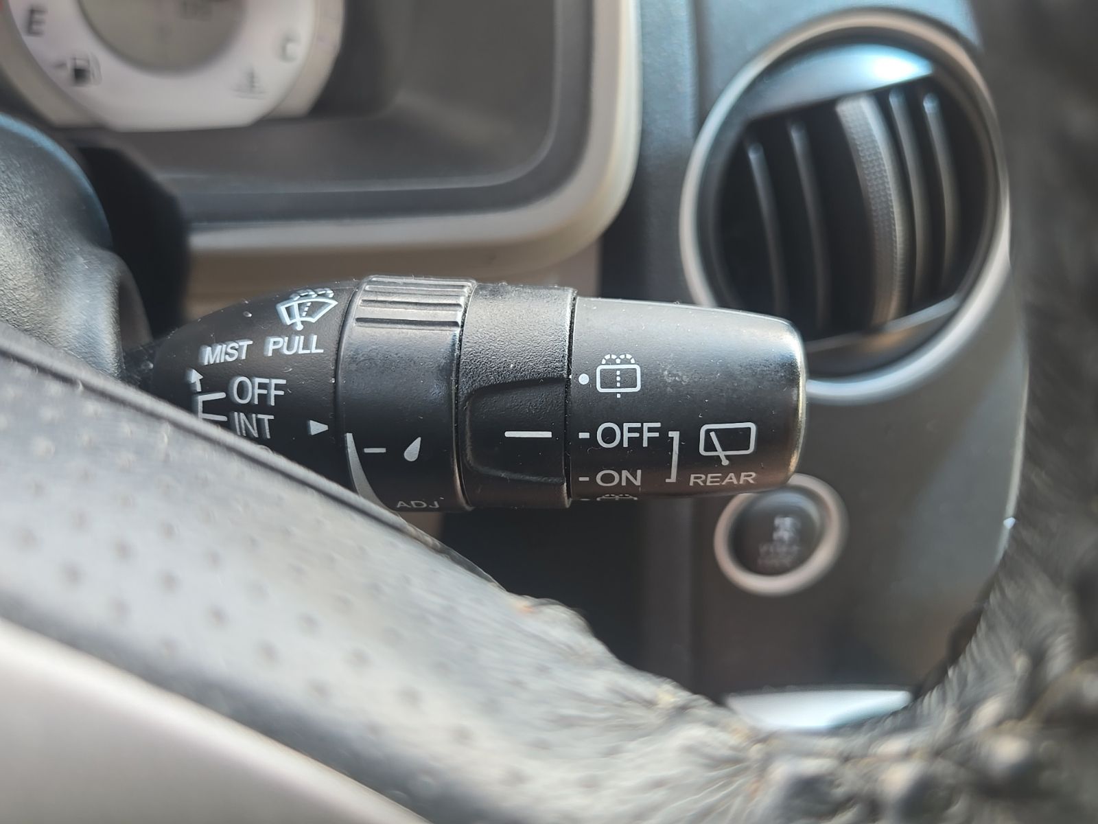 Used 2013  Honda EX-L image 33