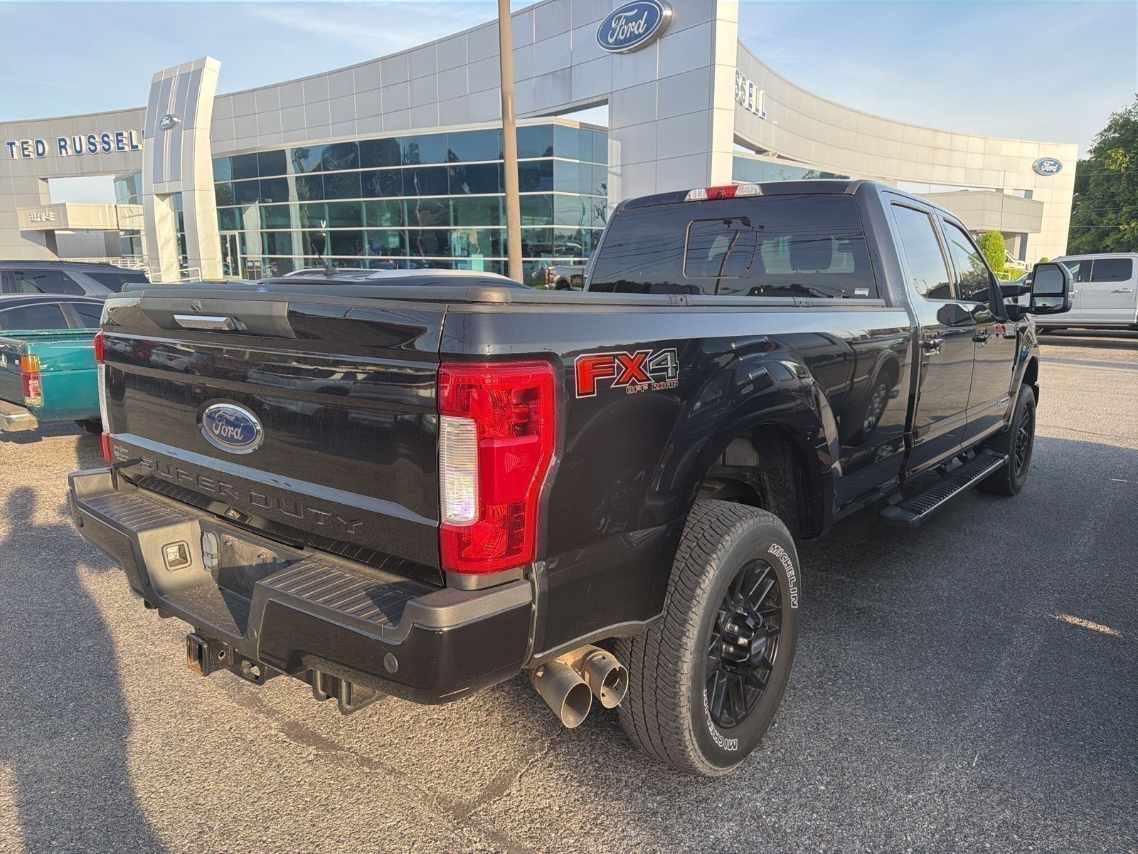 View vehicle photo 4