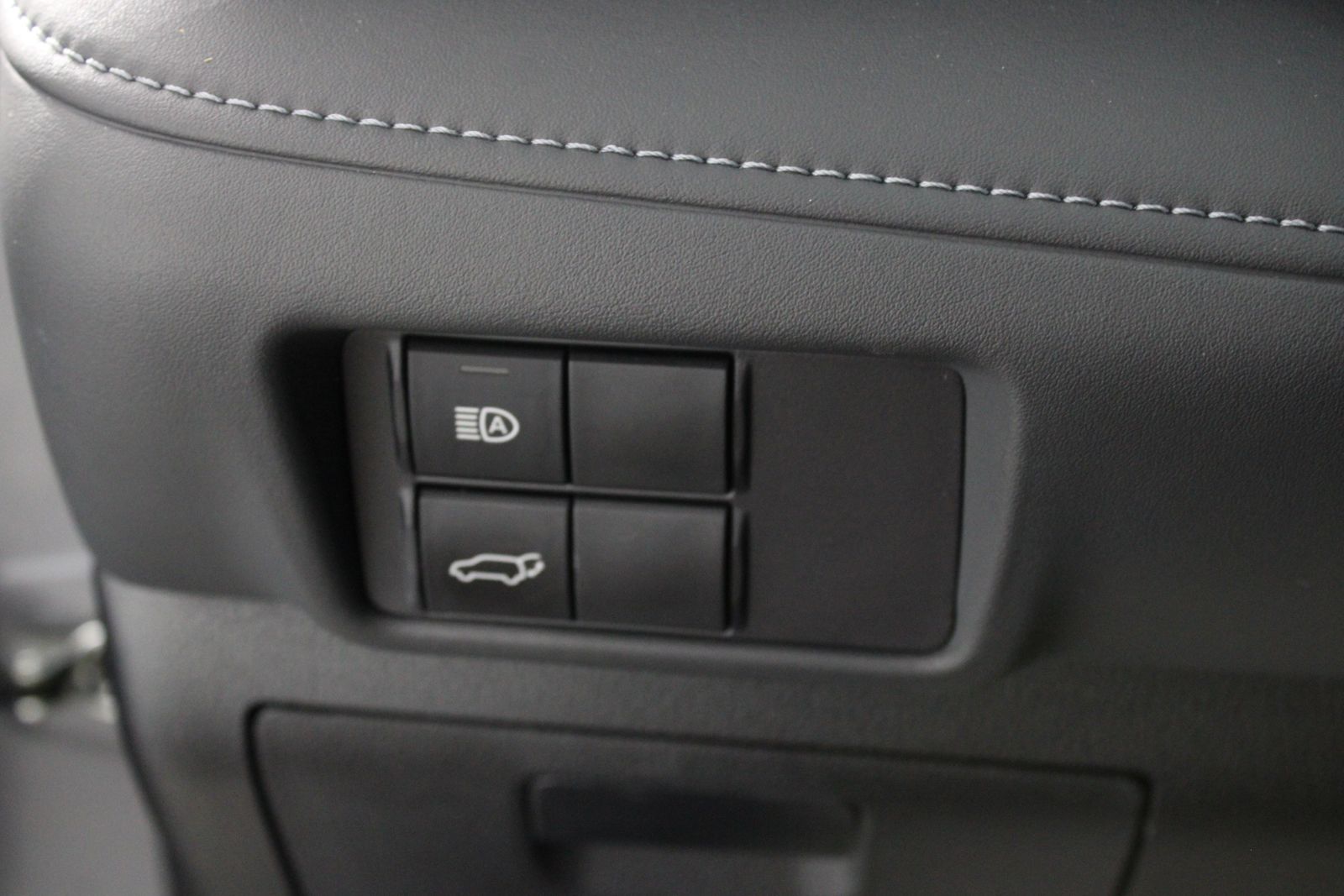 Used 2022 Gray Toyota XLE image 25