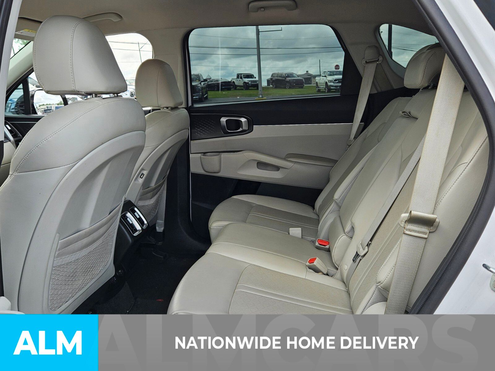 2022 Kia Sorento S photo 4