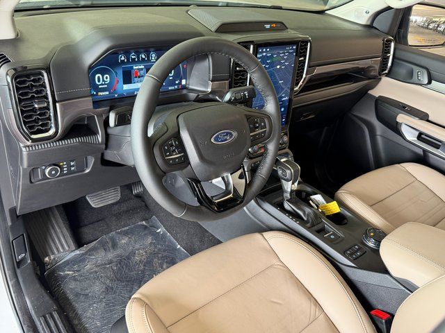 New 2025 Oxford White Ford Lariat image 21