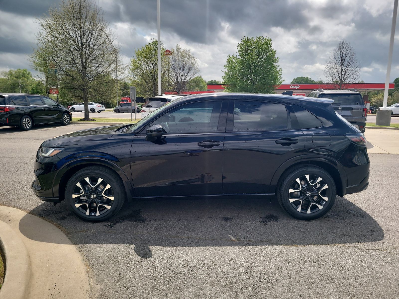 View vehicle photo 6