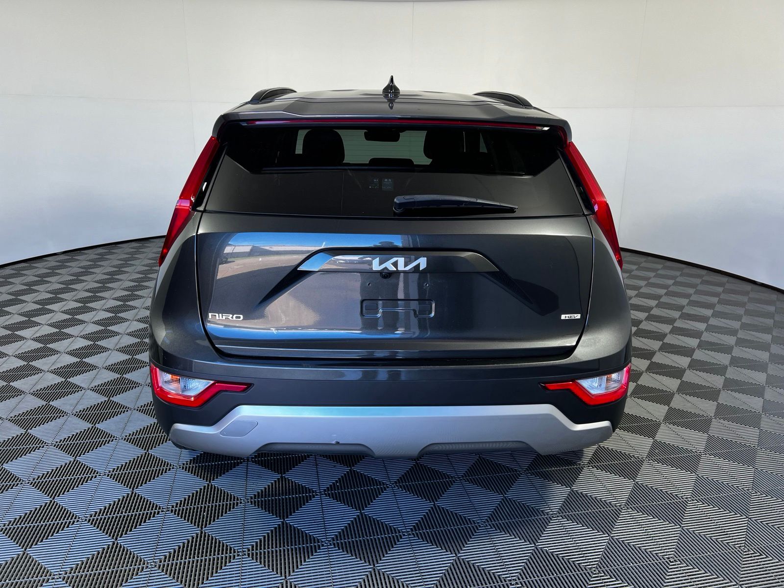Thumbnail: 2025 Kia Niro - 6