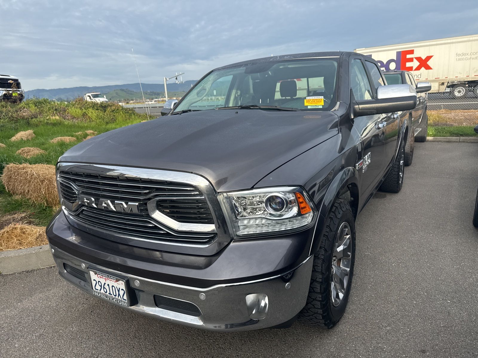 2019 RAM 1500 Classic Laramie Crew Cab 4WD