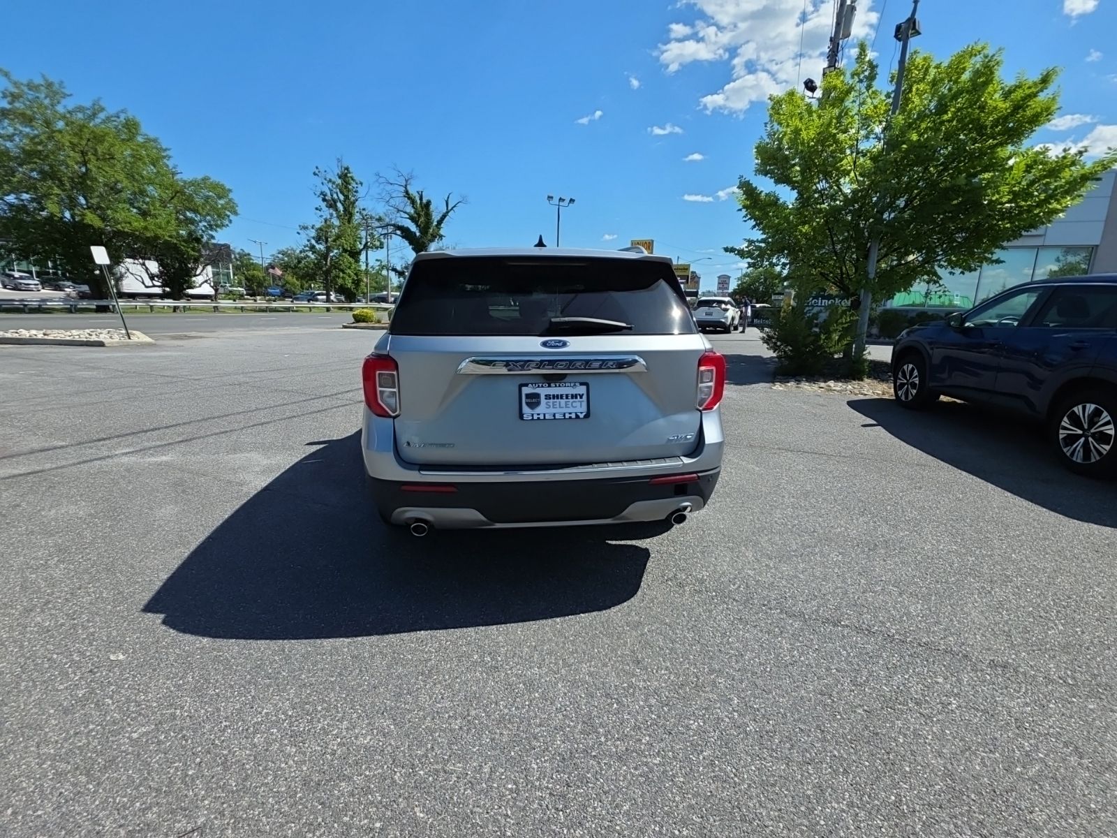 Used 2023 Silver Ford Limited image 6