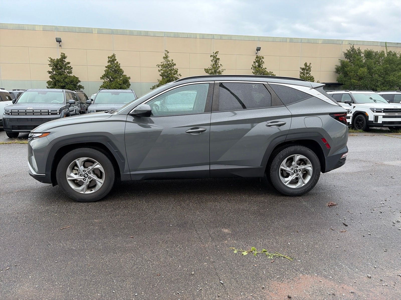 Used 2024 Gray Hyundai SEL image 3