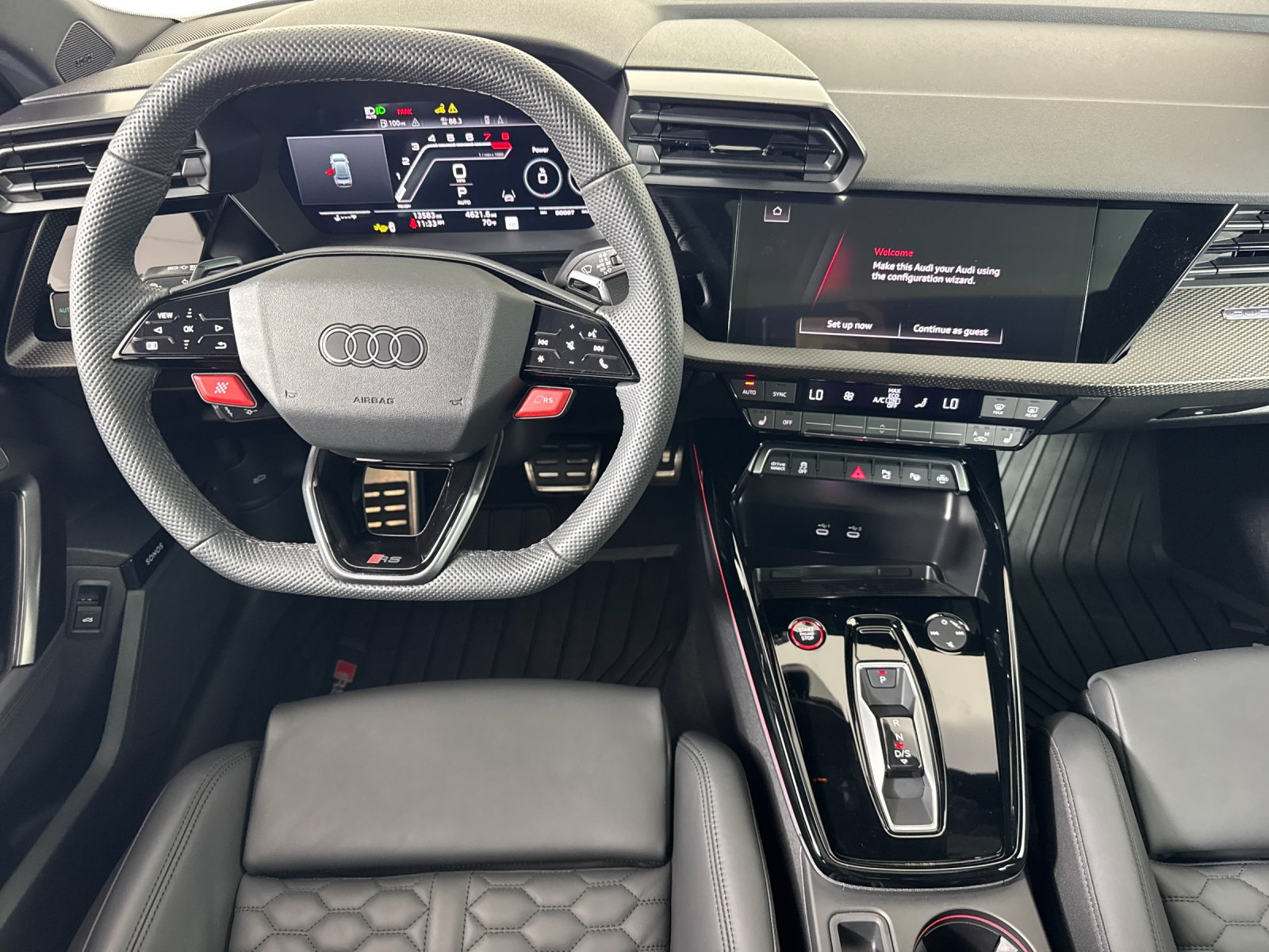 2025 Audi RS 3 2.5T — foto completa 14 de 28