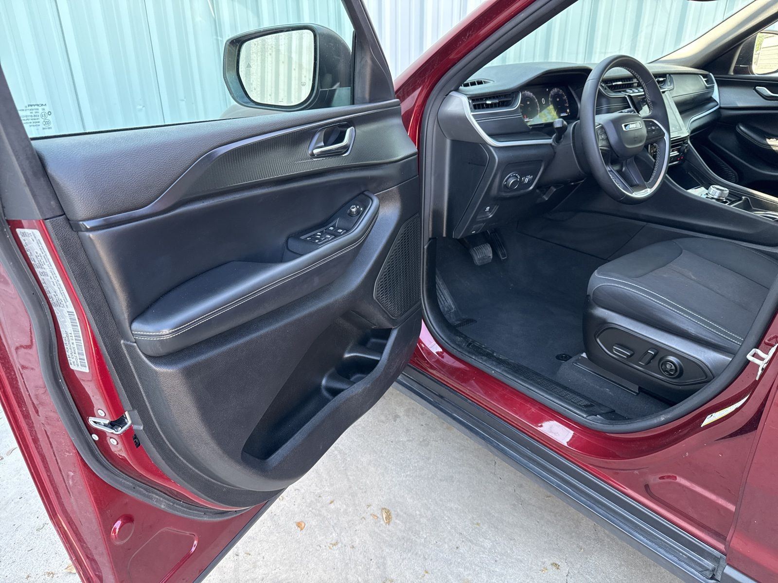 Used Car 2024 Jeep Grand Cherokee L  Laredo For Sale Under $30,000 In Austin, Texas