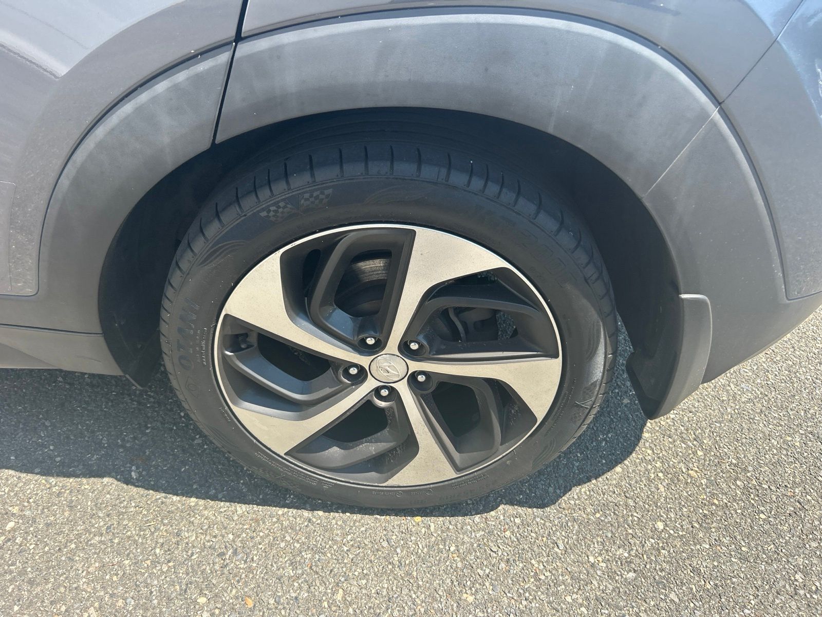 Used 2016 Gray Hyundai Limited image 24
